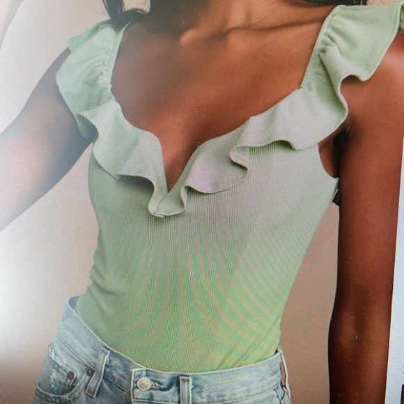 ASTR mint green ruffle top - Picture 5 of 5